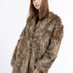 Günstiges Marikoo Geschäft -Günstiges Marikoo Geschäft Damen Faux Fur Mantel pdstandard 635758 0001 modelfront 2