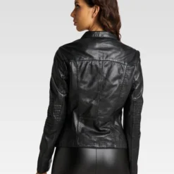 CARLO COLUCCI Damen Jacke - Stud -Günstiges Marikoo Geschäft Damen Jacke Stud pdstandard 634580 0001 modelback 1