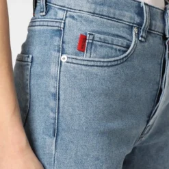 Hugo Damen Jeansshorts - Geina -Günstiges Marikoo Geschäft Damen Jeansshorts Geina pdstandard 532742 0001 modeldetail 1