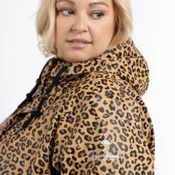 Schmuddelwedda Damen Plus Size Regenmantel Mit Leoprint -Günstiges Marikoo Geschäft Damen Plus Size Regenmantel mit Leoprint pdstandard 644910 0001 marketplace main 1