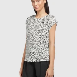 Khujo Damen T-Shirt - TALAJA2 GEPARD AOP 14 Khujo Damen T-Shirt - TALAJA2 GEPARD AOP -Günstiges Marikoo Geschäft Damen T Shirt TALAJA2 GEPARD AOP pdstandard 624974 0001 modelside 1