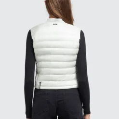 Khujo Damen Weste - STACY SHINY -Günstiges Marikoo Geschäft Damen Weste STACY SHINY pdstandard 656972 0001 modelback 1