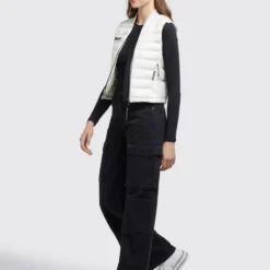 Khujo Damen Weste - STACY SHINY -Günstiges Marikoo Geschäft Damen Weste STACY SHINY pdstandard 656972 0001 modelfront 3